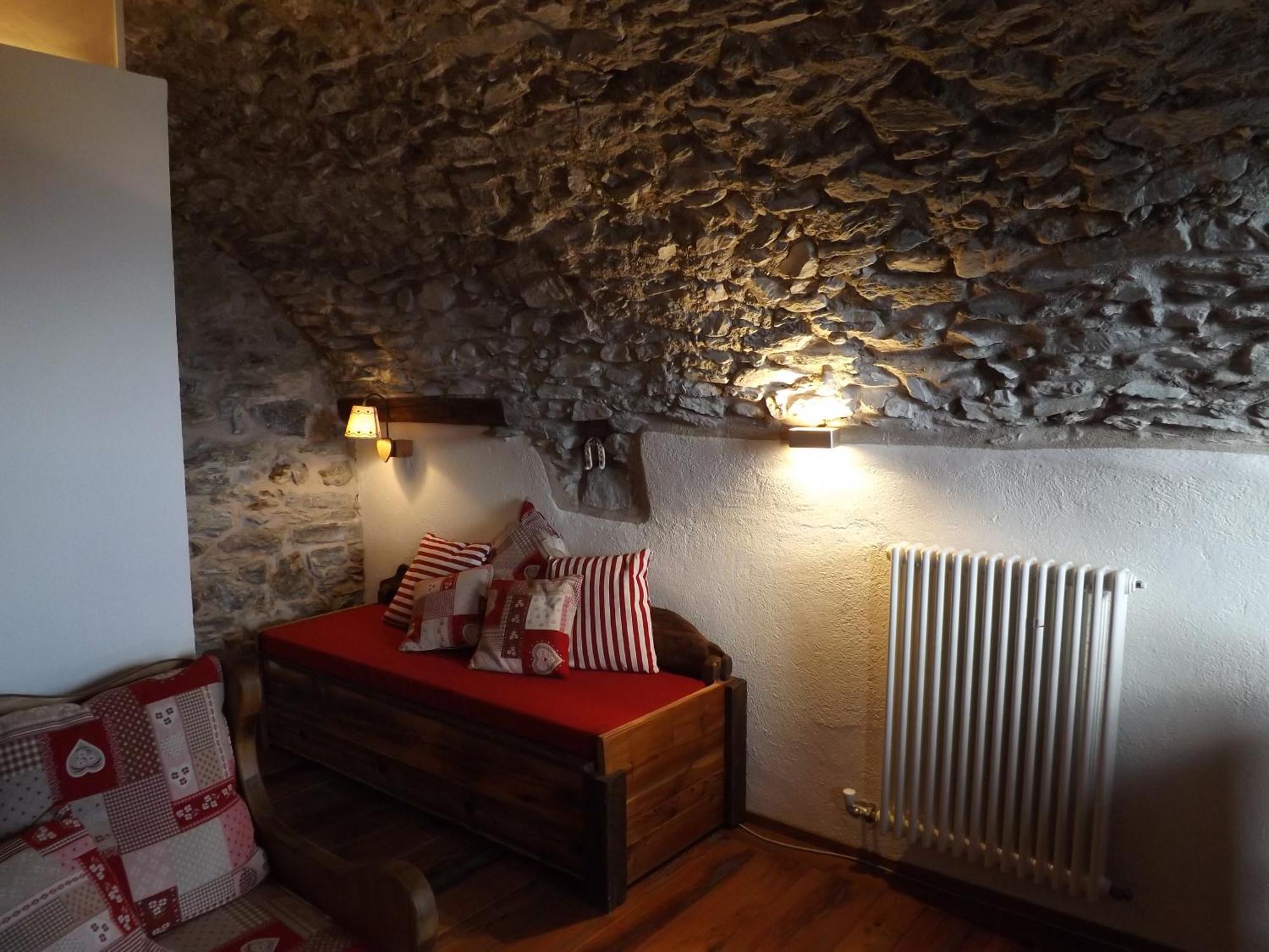 Chez Tonton Wi-Fi Villa Aosta Bagian luar foto